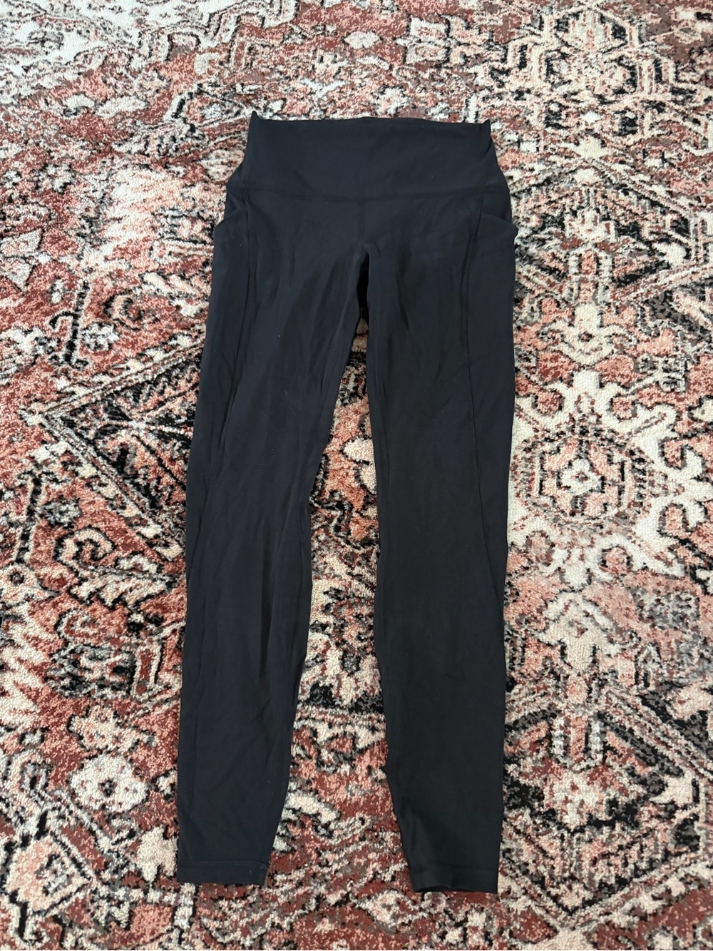 Lulu Lemon leggings with leg pockets